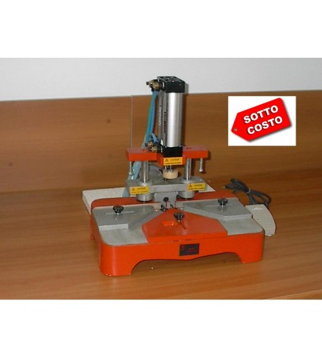 Fresatrice per assemblare KNF-P2